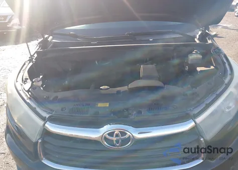 2015 Toyota Highlander Xle V6 from USA, damaged, VIN 5TDJKRFH5FS143130